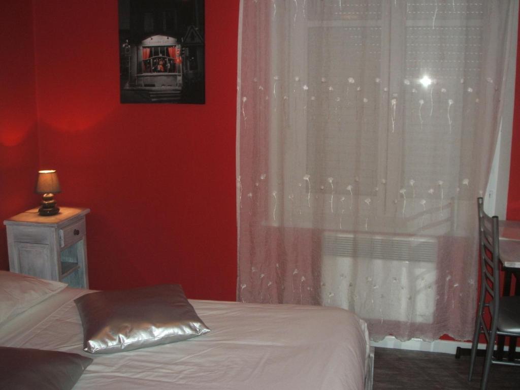 Hotel Des Cotes De Meuse Saint-Maurice-sous-les-Côtes Habitación foto